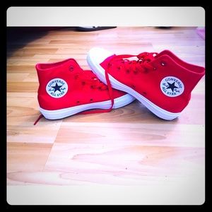 High top Converse Unisex Chuck Taylor’s